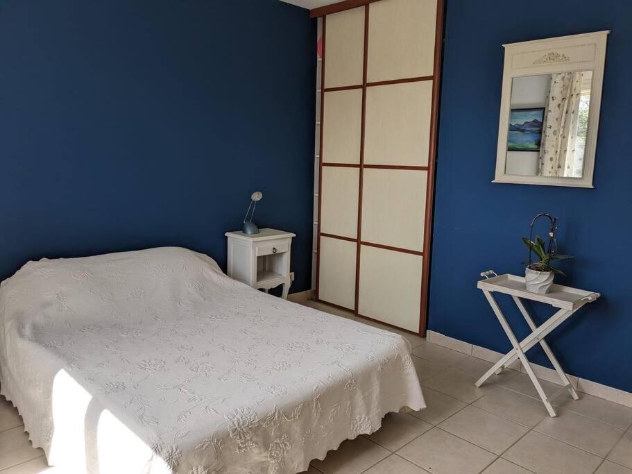 Villa Calme Avec Piscine A Greoux Екстериор снимка