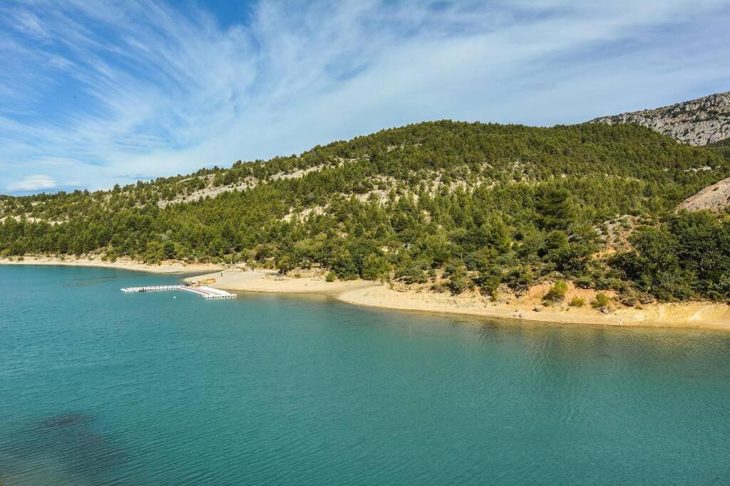 Villa Calme Avec Piscine A Greoux Екстериор снимка