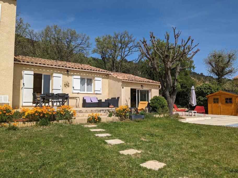 Villa Calme Avec Piscine A Greoux Екстериор снимка