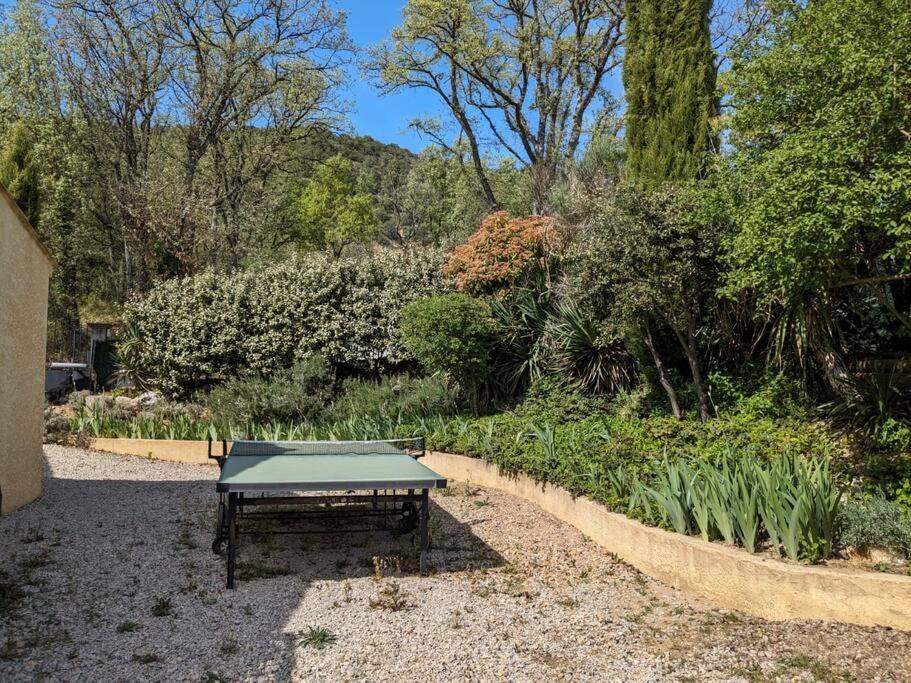 Villa Calme Avec Piscine A Greoux Екстериор снимка